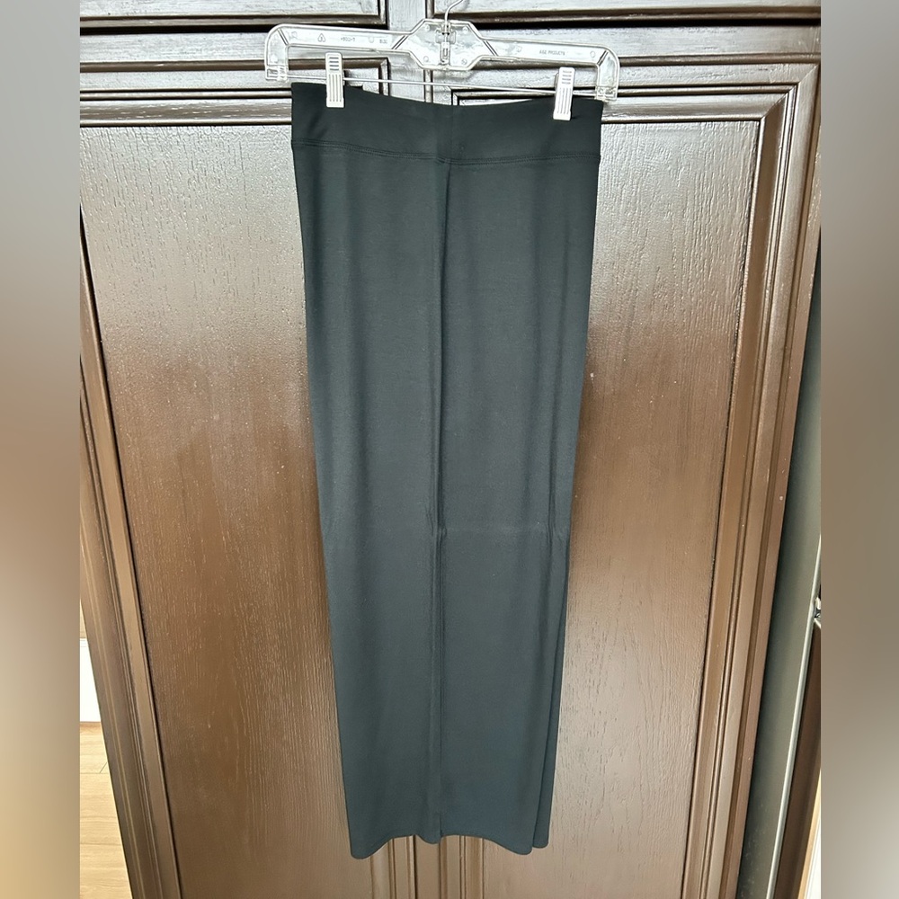 JJill Wearever full leg crop pants. Size large